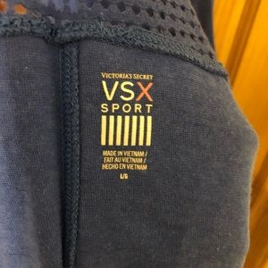 Victoria's Secret Tops - Victoria’s Secret sport tank Victoria's Secret Tops - Victoria’s Secret sport tank